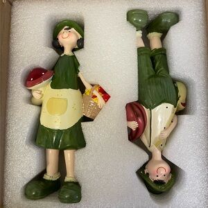 Green Garden Couple Resin Figurine Set - Home Accents